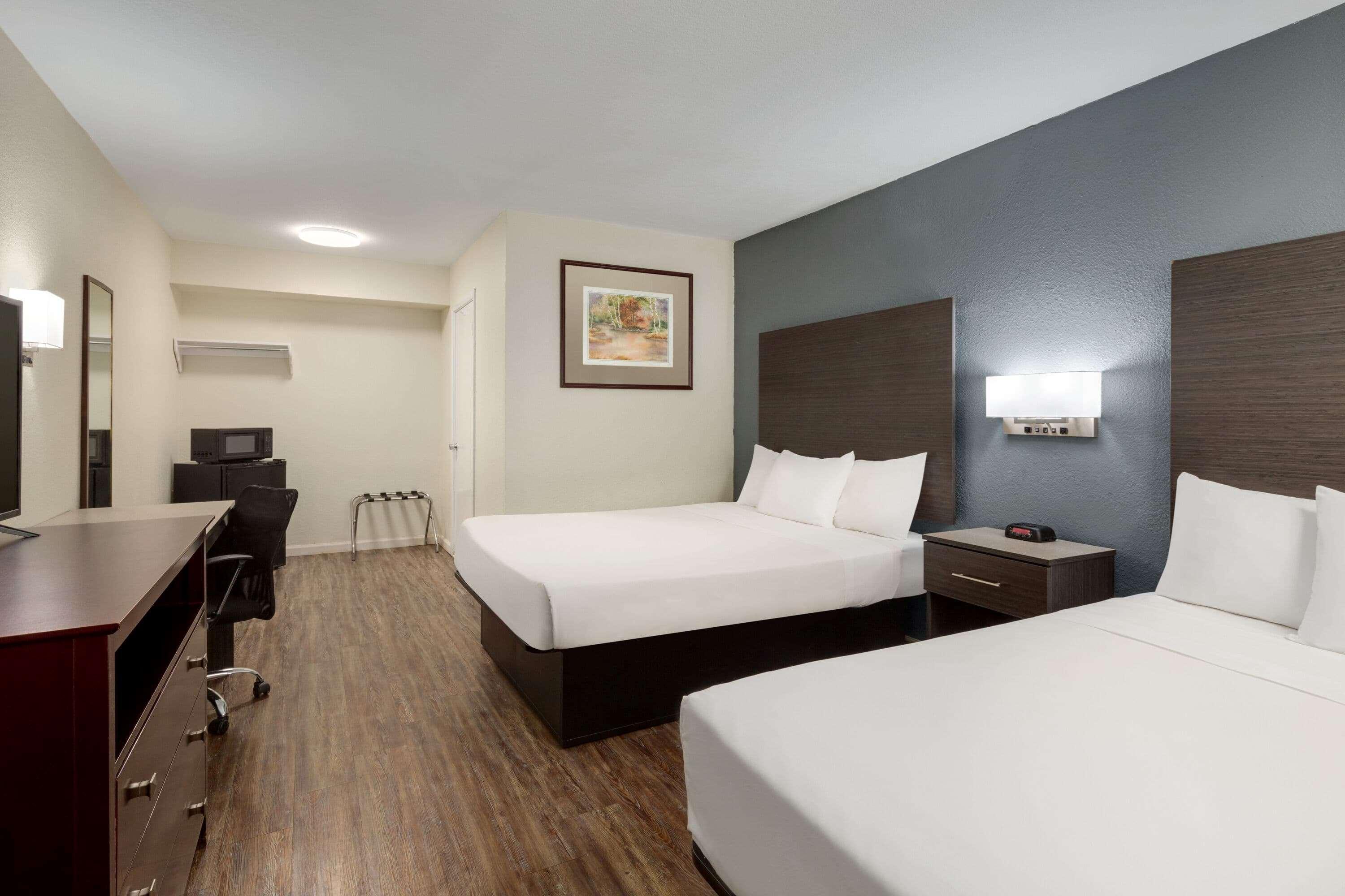 Days Inn By Wyndham Lawton Exteriör bild